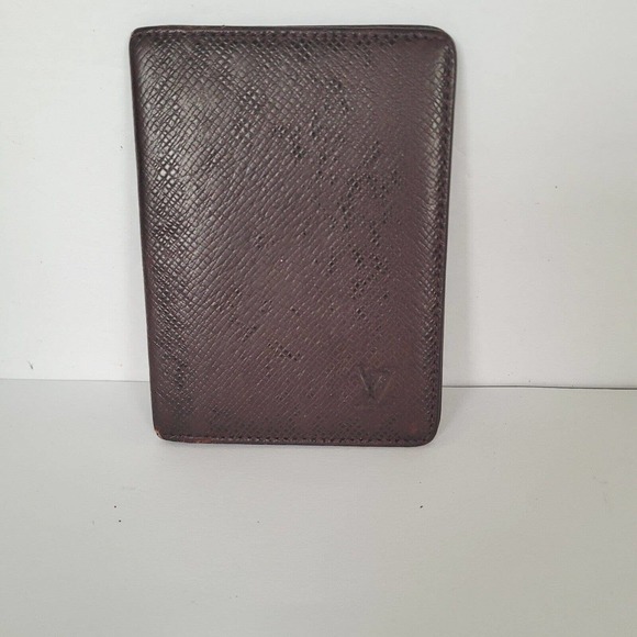 Louis Vuitton LV Taiga Vintage Card 2 ID Windows Wallet Brown Bifold Small Auth - Picture 1 of 10